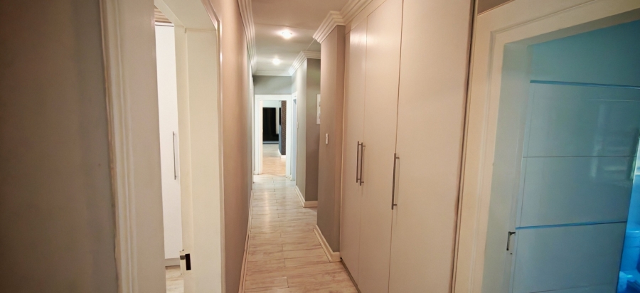 4 Bedroom Property for Sale in Brackendowns Gauteng