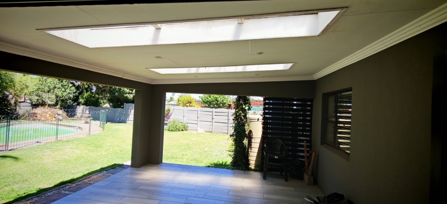 4 Bedroom Property for Sale in Brackendowns Gauteng