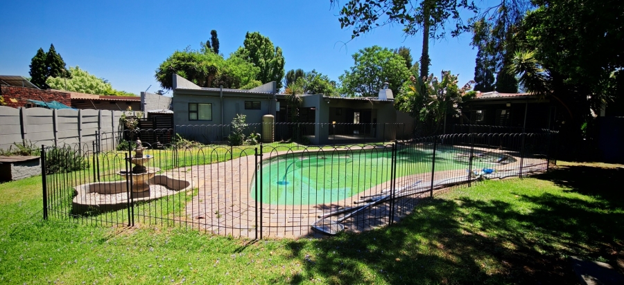 4 Bedroom Property for Sale in Brackendowns Gauteng