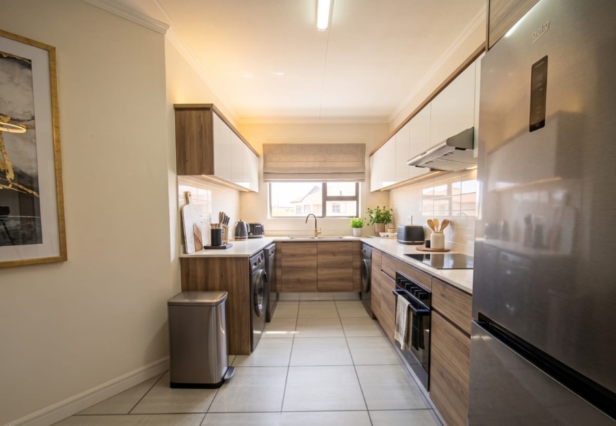 To Let 3 Bedroom Property for Rent in Waterfall Gauteng