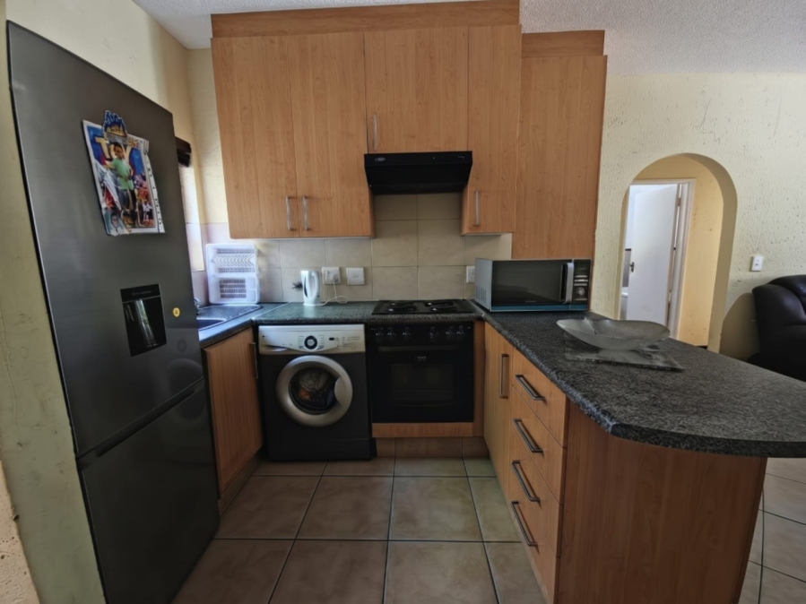 To Let 2 Bedroom Property for Rent in Lonehill Gauteng