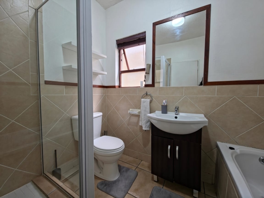 To Let 2 Bedroom Property for Rent in Lonehill Gauteng