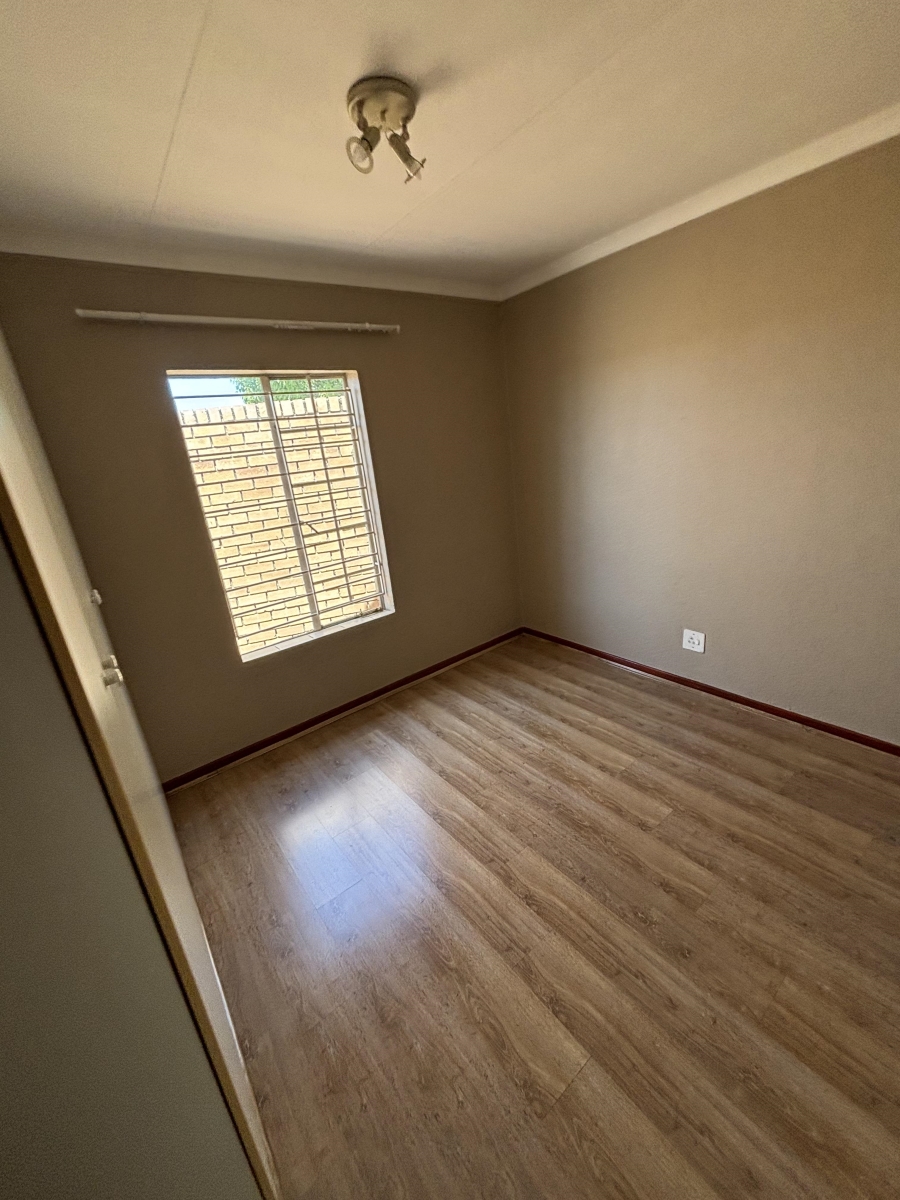 To Let 3 Bedroom Property for Rent in Halfway Gardens Gauteng
