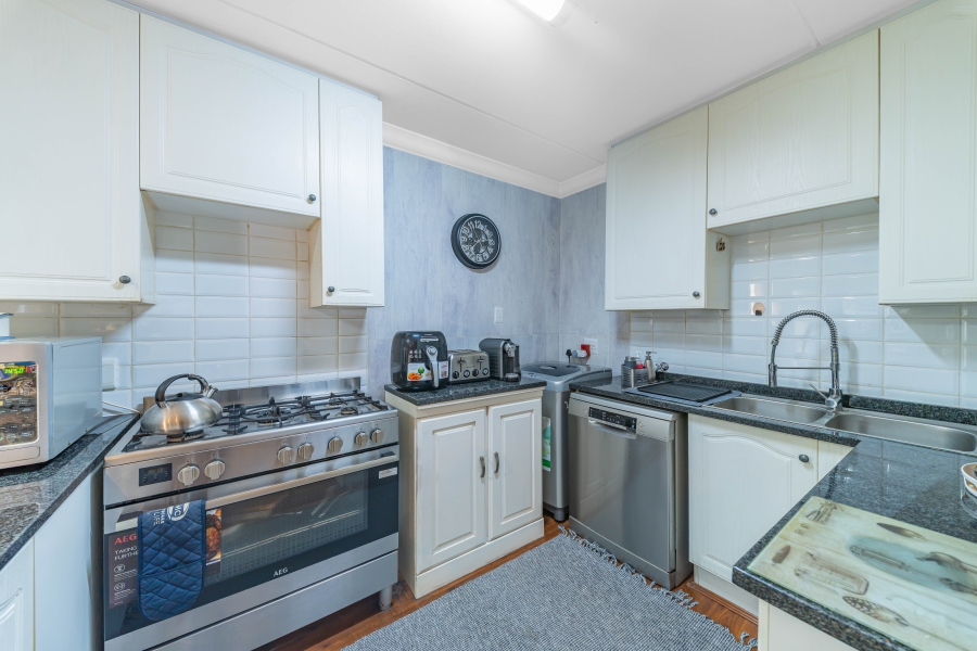 To Let 4 Bedroom Property for Rent in Lonehill Gauteng