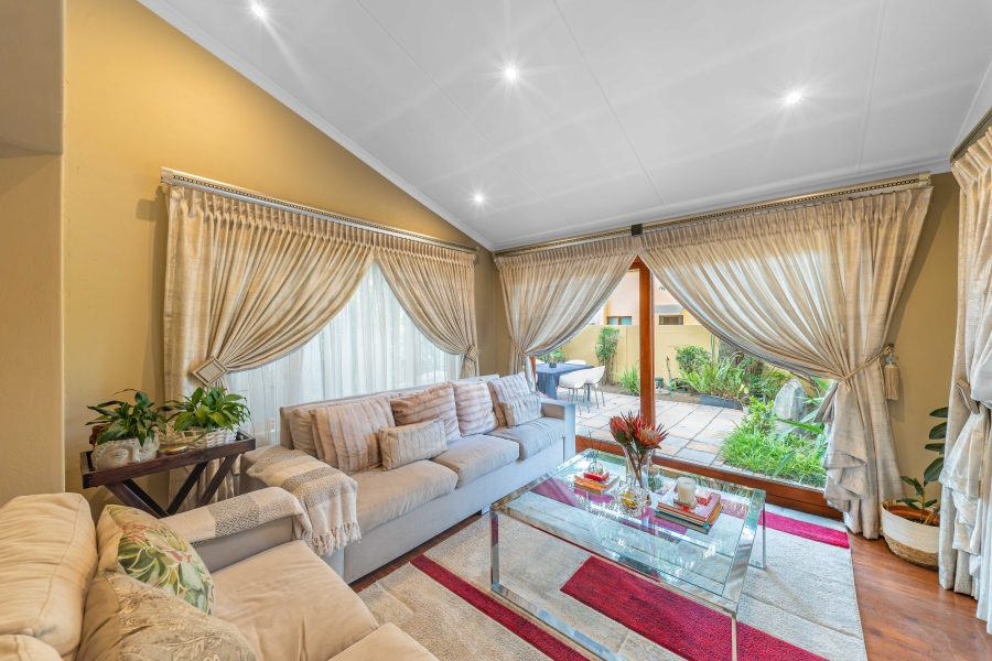 To Let 4 Bedroom Property for Rent in Lonehill Gauteng