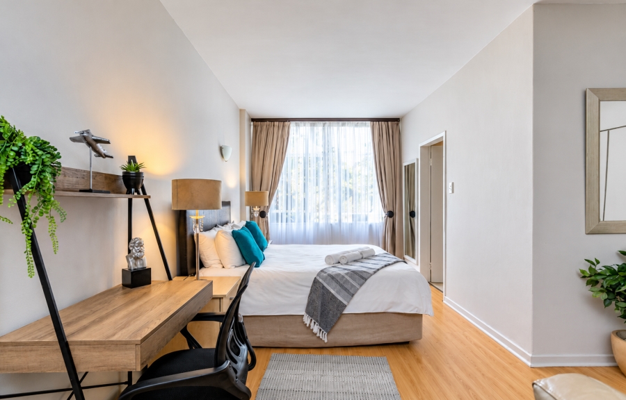 To Let 1 Bedroom Property for Rent in Illovo Gauteng