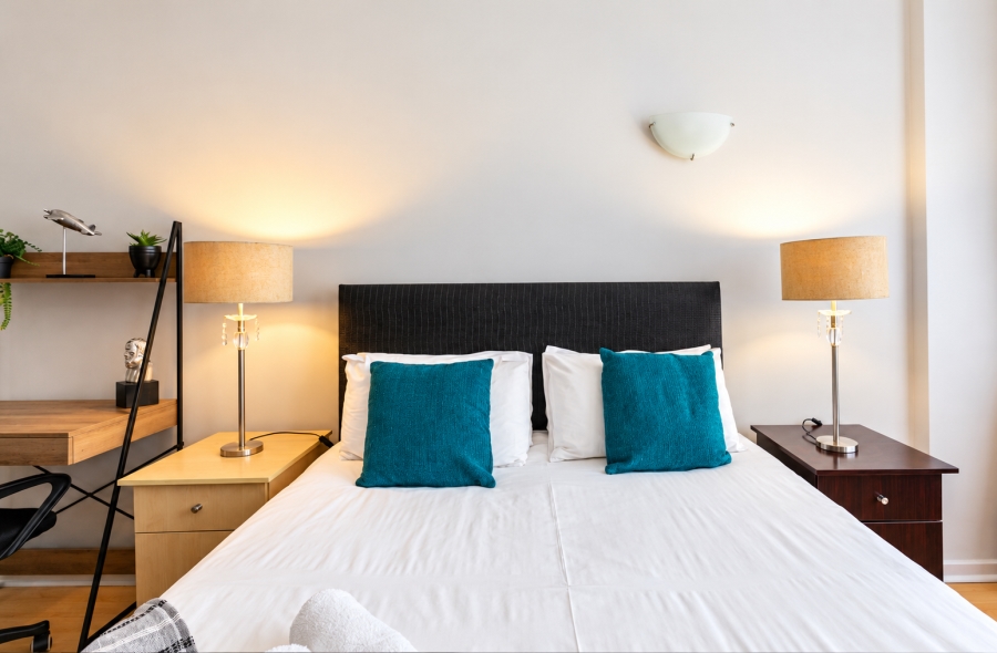 To Let 1 Bedroom Property for Rent in Illovo Gauteng