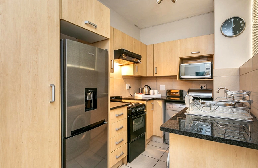 To Let 1 Bedroom Property for Rent in Illovo Gauteng