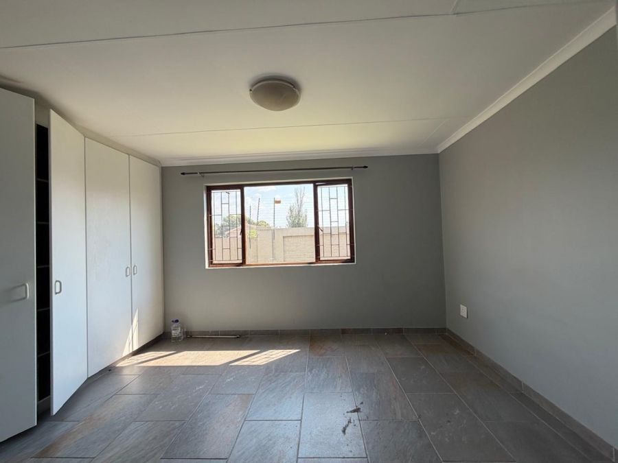 3 Bedroom Property for Sale in Halfway Gardens Gauteng