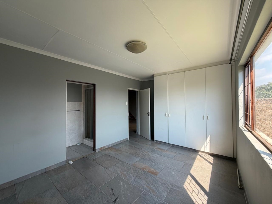 3 Bedroom Property for Sale in Halfway Gardens Gauteng