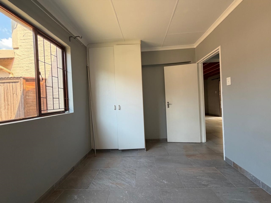 3 Bedroom Property for Sale in Halfway Gardens Gauteng