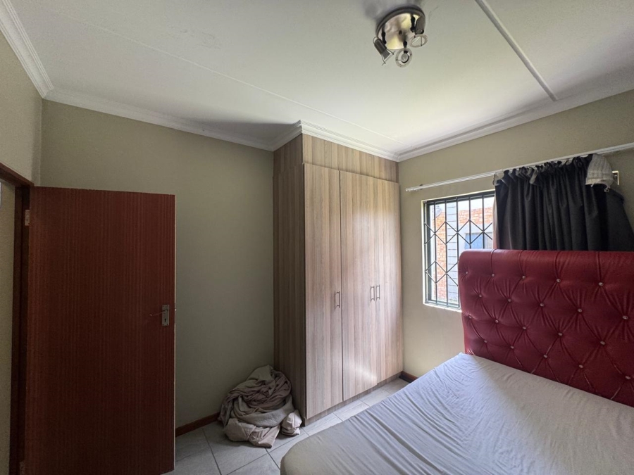To Let 3 Bedroom Property for Rent in Noordwyk Gauteng