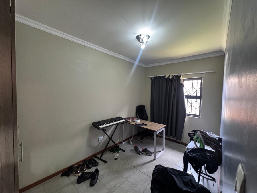 To Let 3 Bedroom Property for Rent in Noordwyk Gauteng