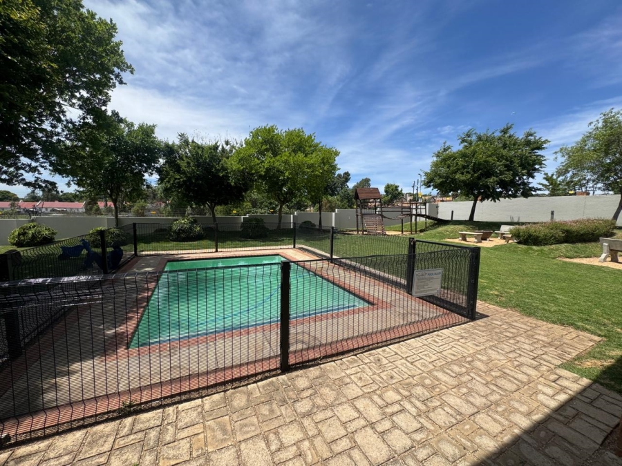 To Let 3 Bedroom Property for Rent in Noordwyk Gauteng