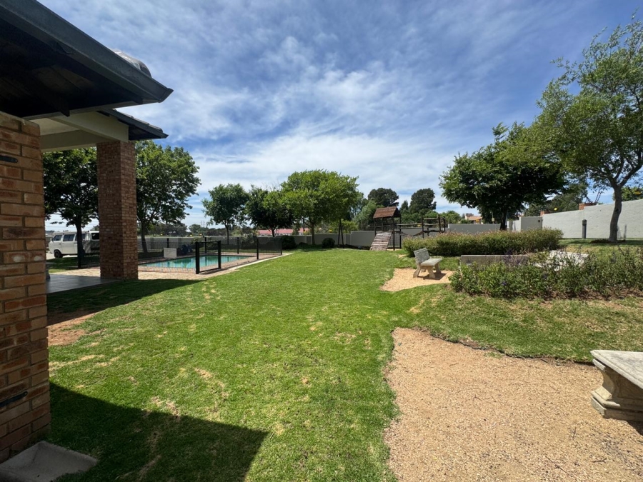 To Let 3 Bedroom Property for Rent in Noordwyk Gauteng