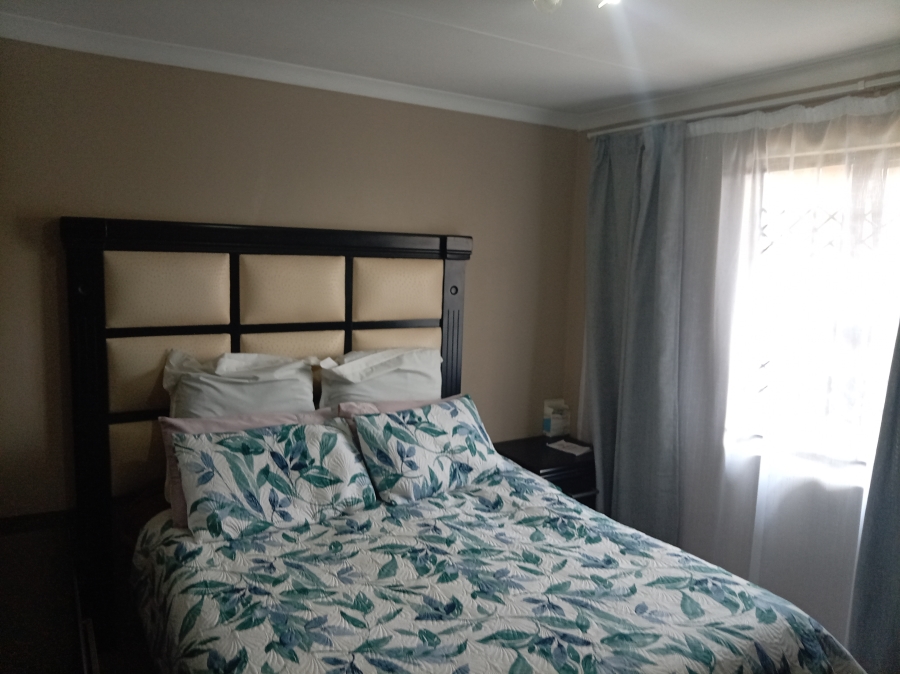 3 Bedroom Property for Sale in Crystal Park Gauteng
