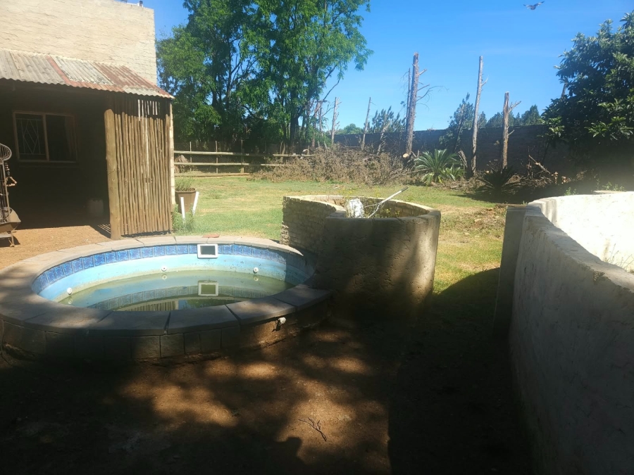 4 Bedroom Property for Sale in Louisrus Gauteng