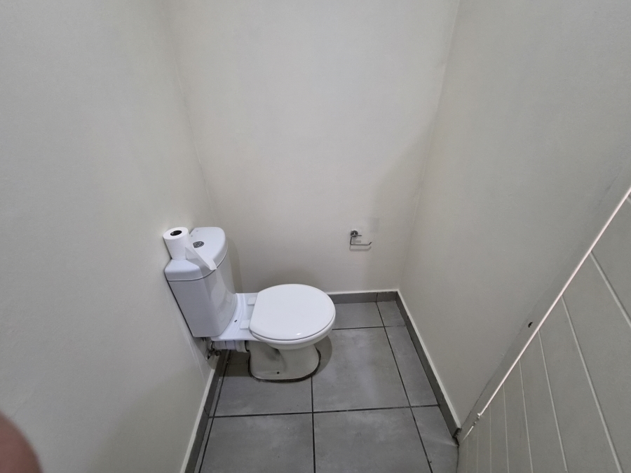 2 Bedroom Property for Sale in Die Hoewes Gauteng