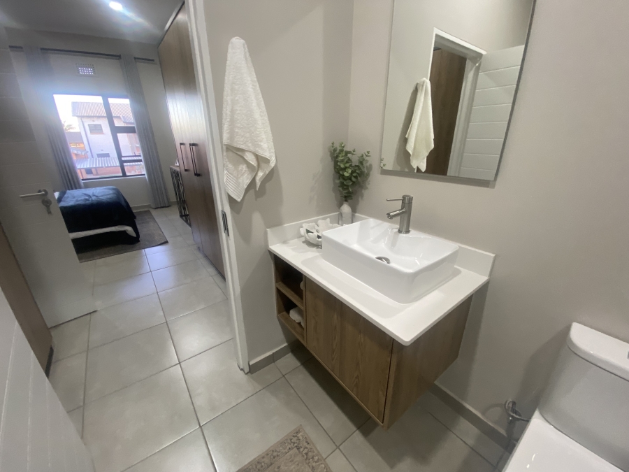 To Let 2 Bedroom Property for Rent in Rietvalleirand Gauteng