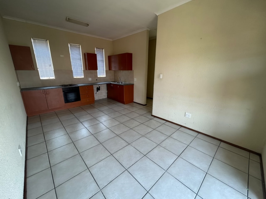 To Let 2 Bedroom Property for Rent in Honeydew Gauteng