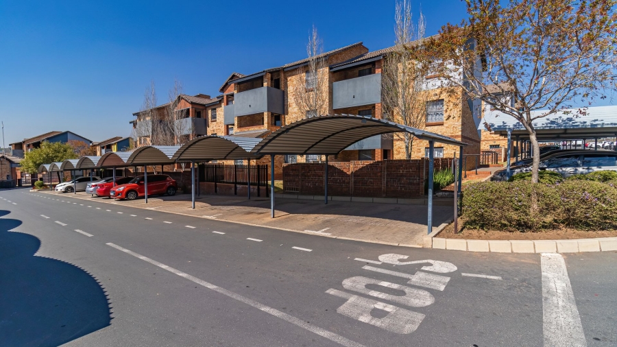 2 Bedroom Property for Sale in Carlswald Gauteng