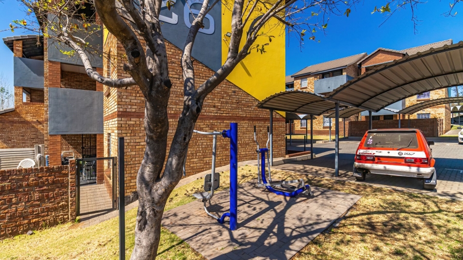 2 Bedroom Property for Sale in Carlswald Gauteng