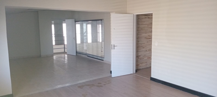 To Let Commercial Property for Rent in North Riding Gauteng