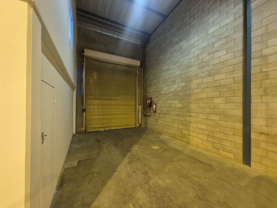 To Let Commercial Property for Rent in Linbro Park Gauteng