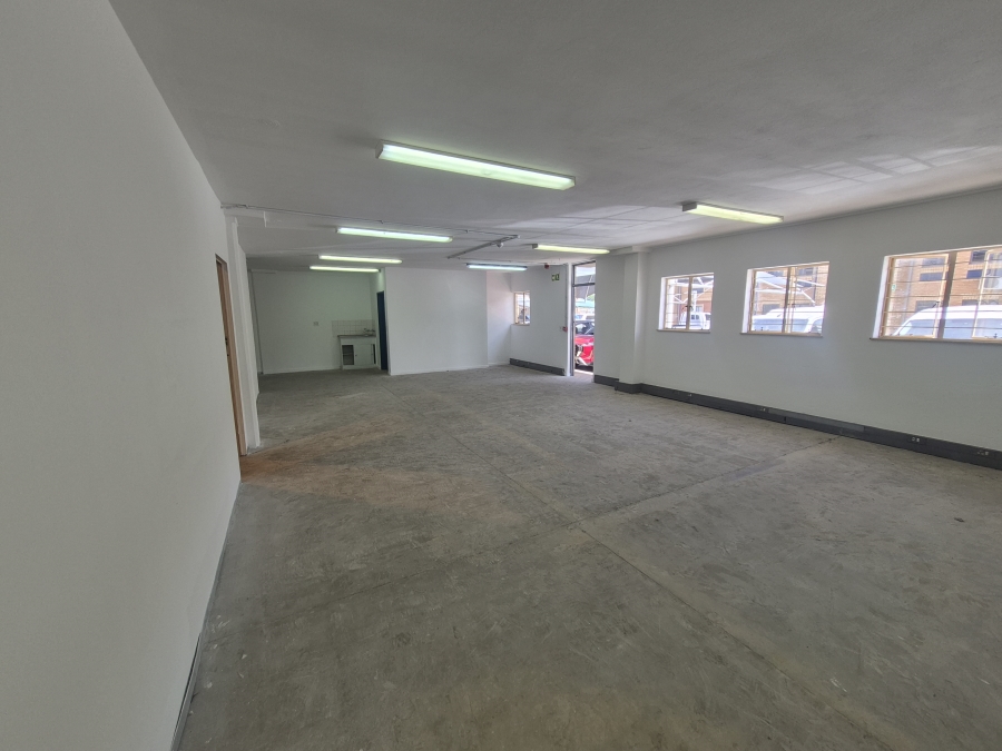 To Let Commercial Property for Rent in Linbro Park Gauteng