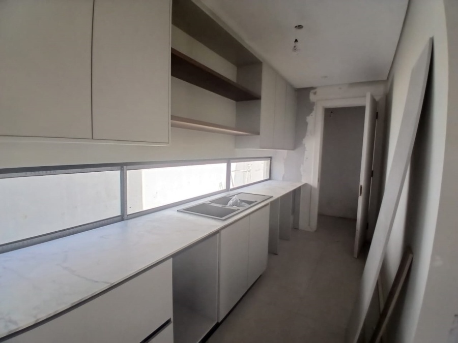 4 Bedroom Property for Sale in Senderwood Gauteng