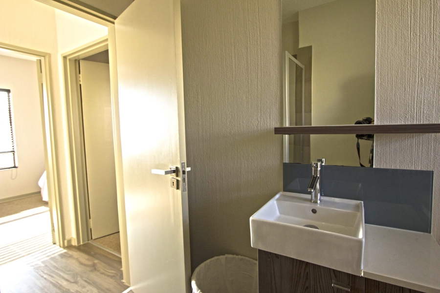 To Let 2 Bedroom Property for Rent in Fourways Gauteng