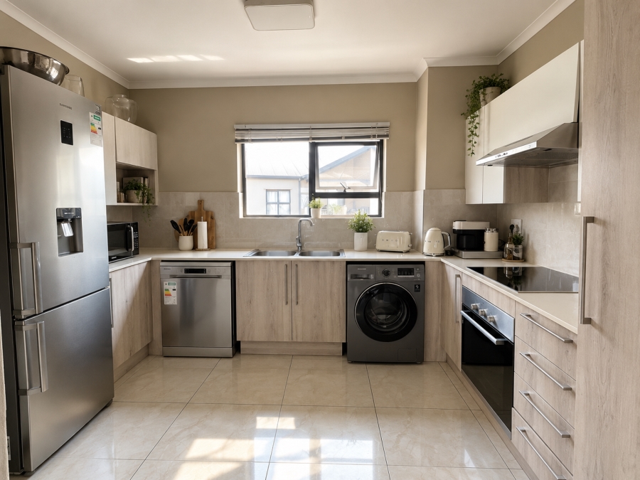 To Let 2 Bedroom Property for Rent in North Riding Gauteng