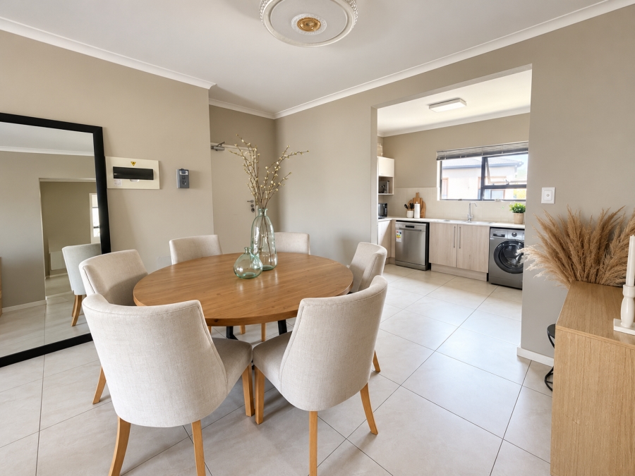 To Let 2 Bedroom Property for Rent in North Riding Gauteng