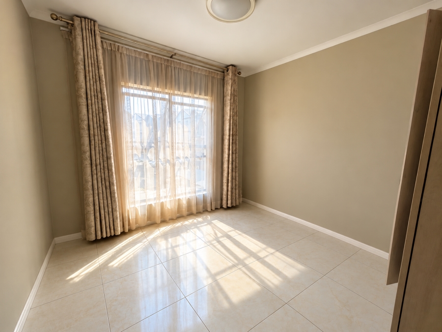 To Let 2 Bedroom Property for Rent in North Riding Gauteng