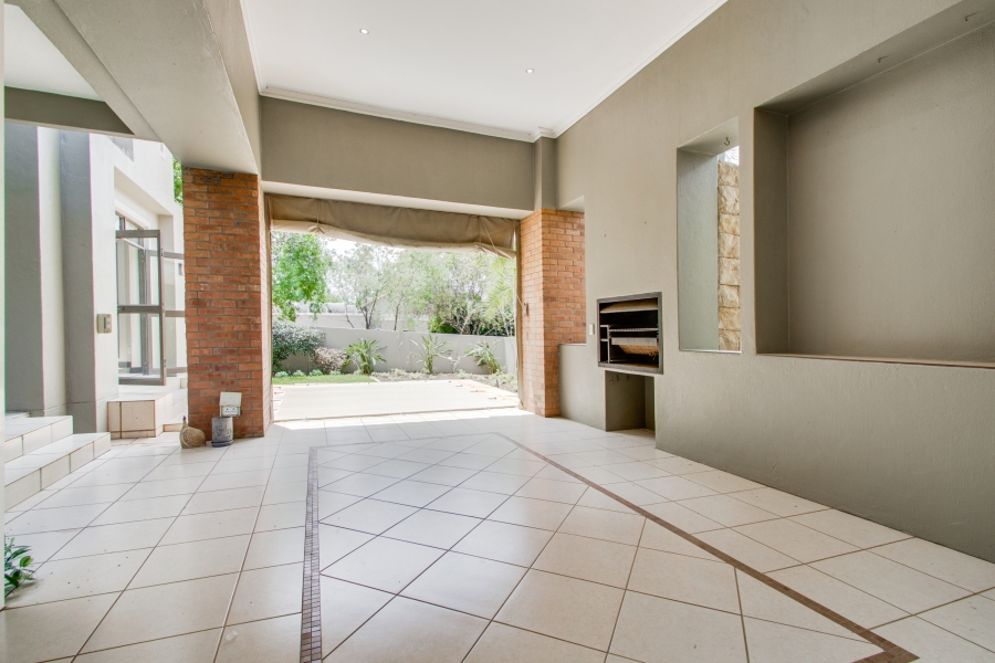 4 Bedroom Property for Sale in Dainfern Gauteng