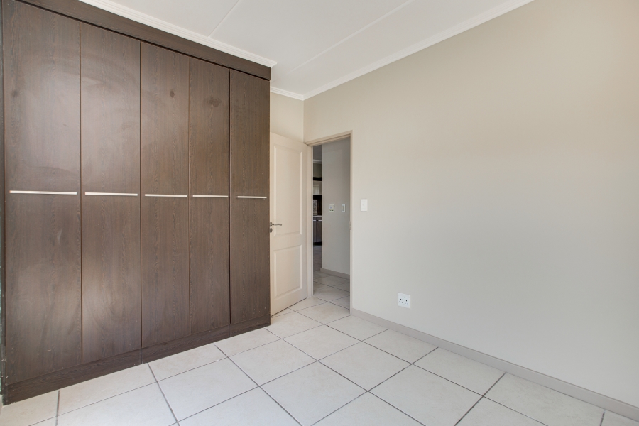 To Let 2 Bedroom Property for Rent in Douglasdale Gauteng