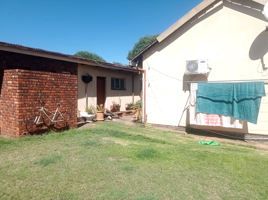 3 Bedroom Property for Sale in Pretoria Gardens Gauteng