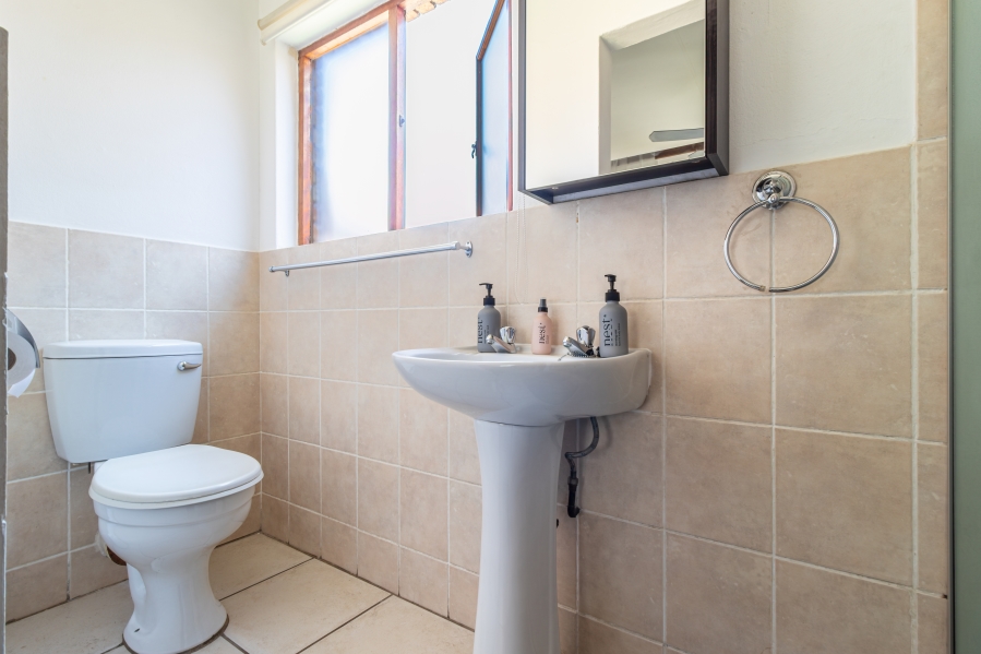 3 Bedroom Property for Sale in Pinehaven Gauteng
