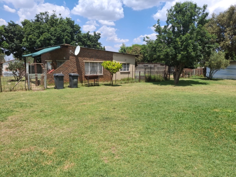 3 Bedroom Property for Sale in Middelvlei A H Gauteng
