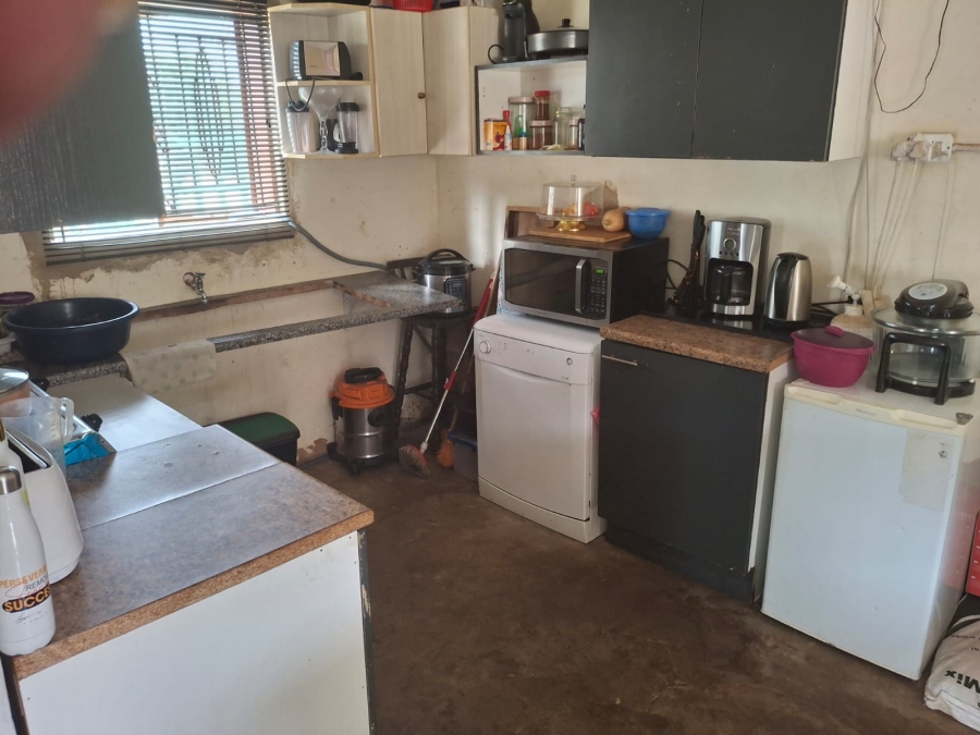9 Bedroom Property for Sale in Helikonpark Gauteng