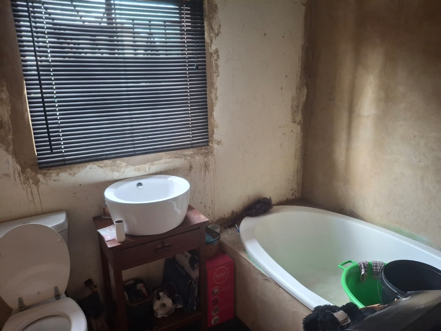 9 Bedroom Property for Sale in Helikonpark Gauteng