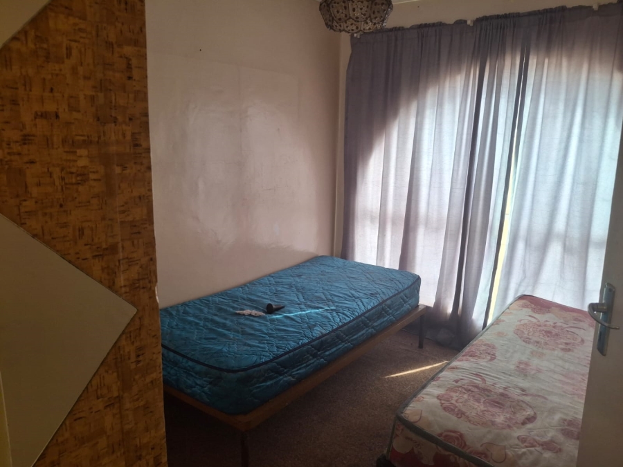 9 Bedroom Property for Sale in Helikonpark Gauteng