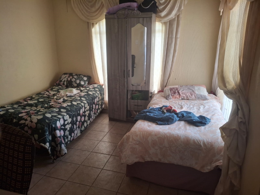 9 Bedroom Property for Sale in Helikonpark Gauteng