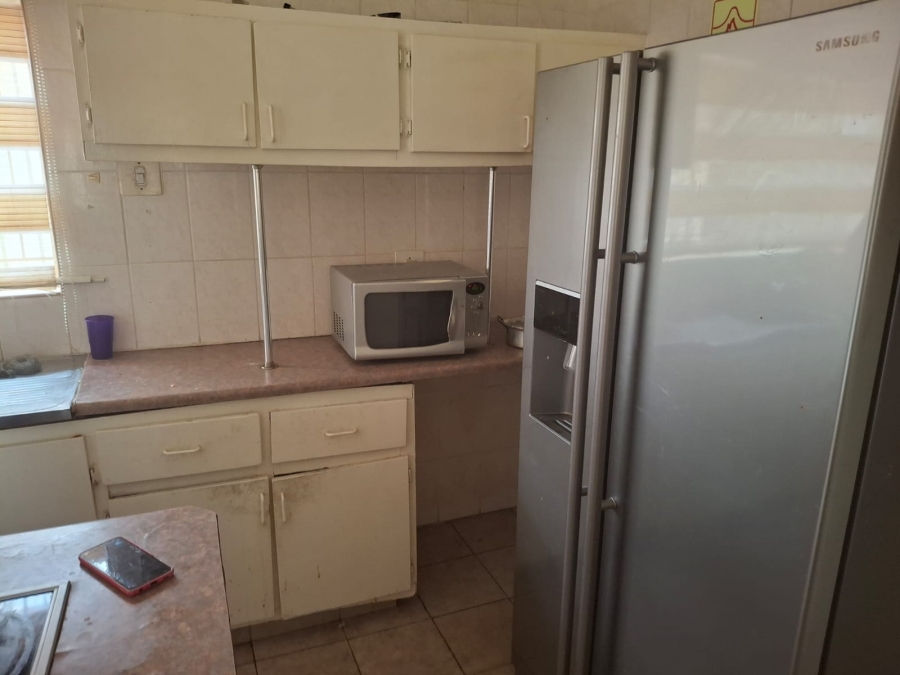 9 Bedroom Property for Sale in Helikonpark Gauteng