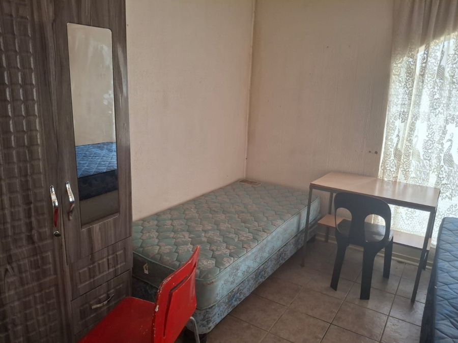 9 Bedroom Property for Sale in Helikonpark Gauteng