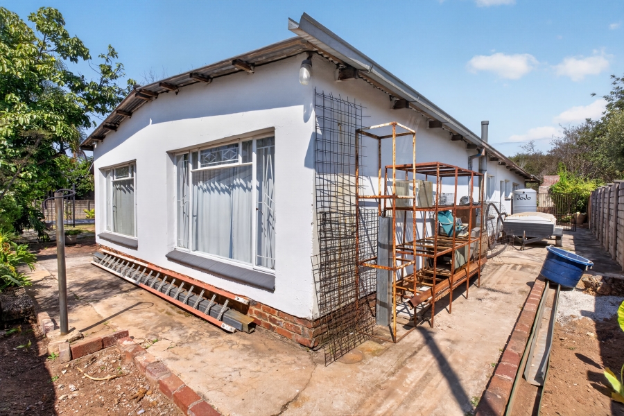 5 Bedroom Property for Sale in Waverley Gauteng