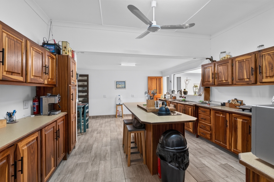 5 Bedroom Property for Sale in Waverley Gauteng