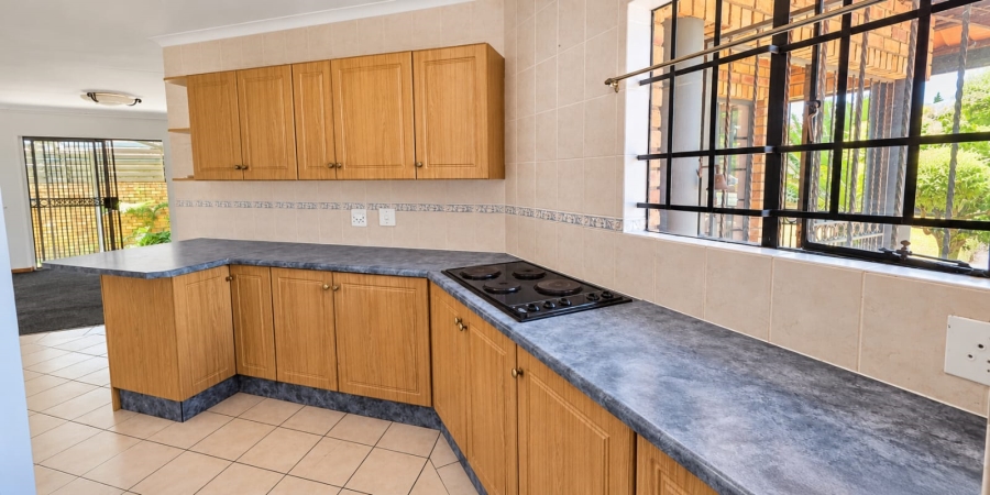 To Let 3 Bedroom Property for Rent in Magalieskruin Gauteng