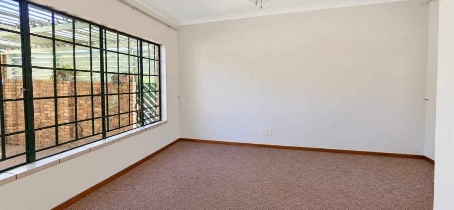 To Let 3 Bedroom Property for Rent in Magalieskruin Gauteng