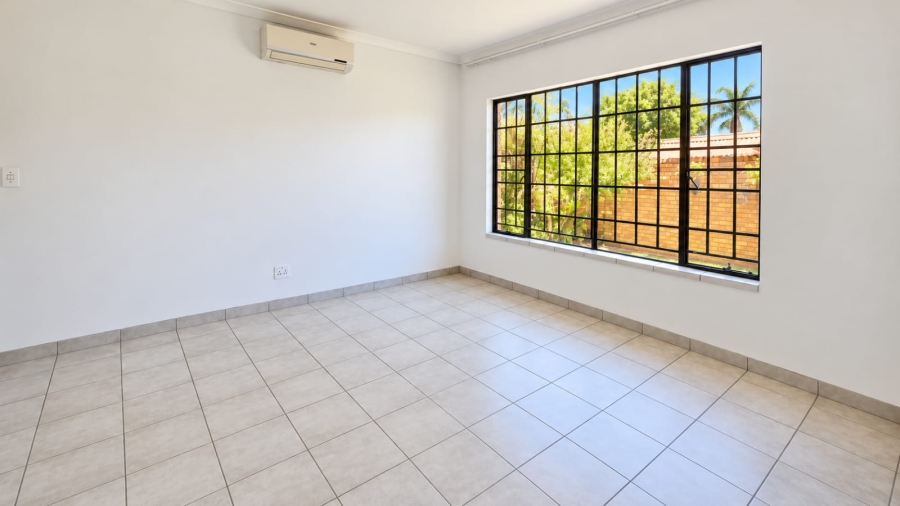 To Let 3 Bedroom Property for Rent in Magalieskruin Gauteng